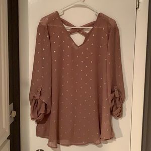 Women’s long-sleeved blouse.
